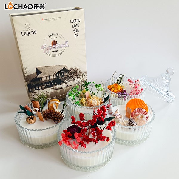 Yurt Dried Flower Aromatherapy Candle