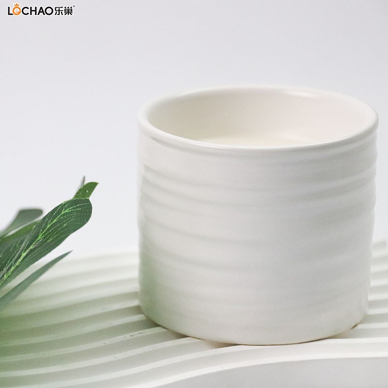 Simple Nordic style aromatherapy candle