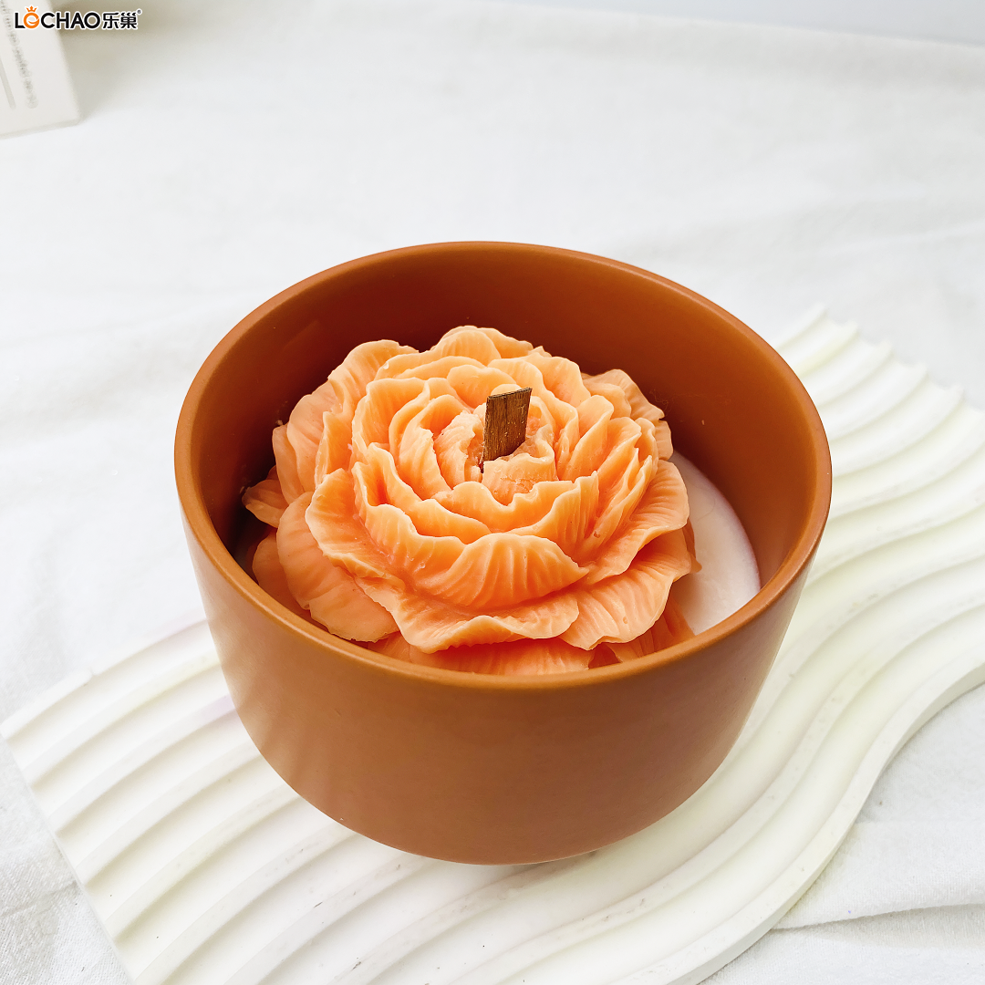 Stemmed Porcelain Cup Scented Candle