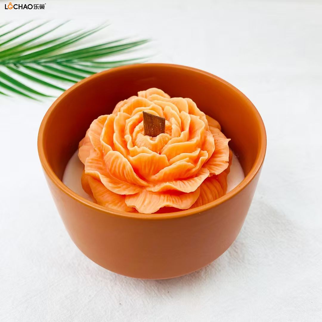 Stemmed Porcelain Cup Scented Candle